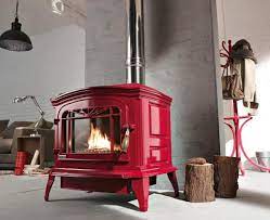 Купить Печь-камин Invicta Bradford красная эмаль в интерьере чугунная в Молодечно в Молодечно