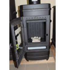 Печь-камин чугунный Invicta Remilly в интерьере Амазонка бай фото в Молодечно