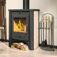 Стальной печь-камин Экокамин с плитой в интерьере фото в Молодечно