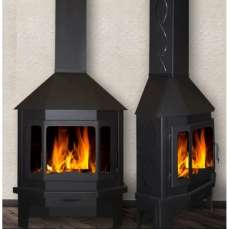 Стальной недорогой камин Бавария Мюнхен с большим стеклом фото в интерьере в Молодечно