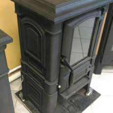 Печь-камин чугунный FireWay Bruno в интерьере чёрный Амазонка бай фото в Молодечно