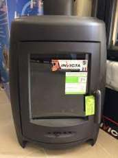 Печь-камин чугунный Invicta La Borne 2 в интерьере Амазонка бай фото в Молодечно