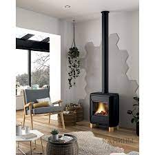 Печь-камин чугунный Invicta Carolo в интерьере Амазонка бай фото  в Молодечно