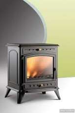Печь-камин чугунный Invicta Altea в интерьере Амазонка бай фото в Молодечно