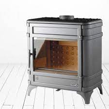 Печь-камин чугунный Invicta Siam в интерьере Амазонка бай фото в Молодечно